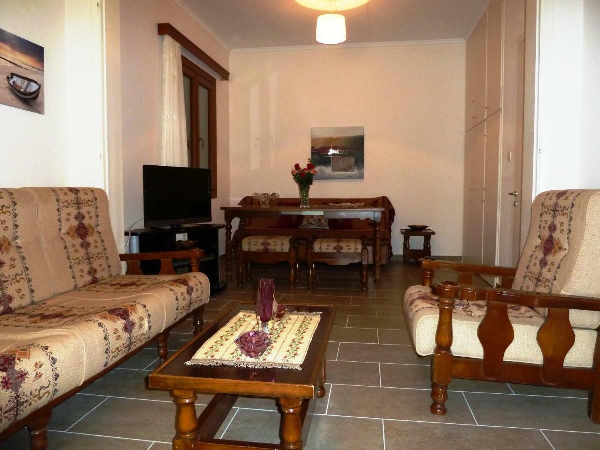 Seaside Residence In Nafpaktos Екстериор снимка