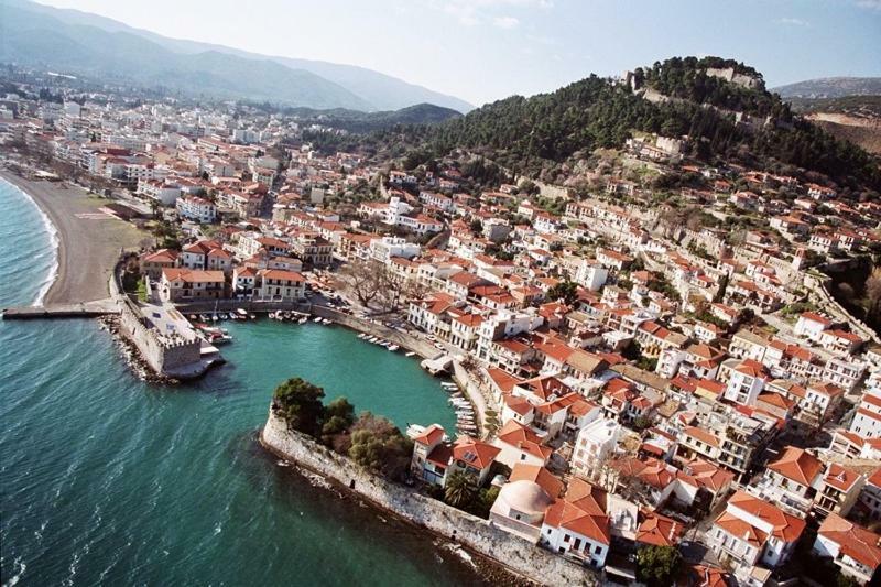 Seaside Residence In Nafpaktos Екстериор снимка